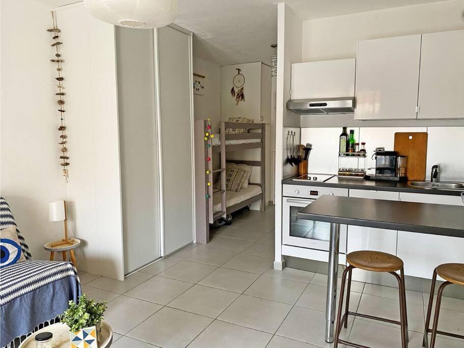Apartament Joli Studio A 6 Min A Pied De La Plage Sanary-sur-Mer Zewnętrze zdjęcie